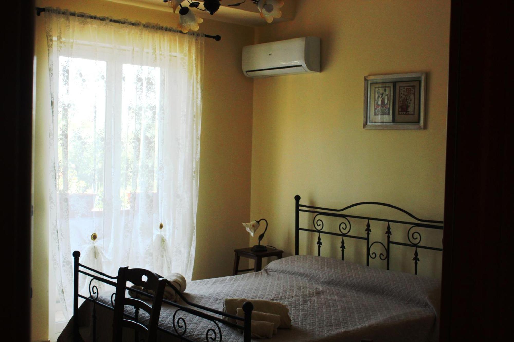 Libro Di Sogni - B&B Letterario กาแซร์ตาเวคเกีย ภายนอก รูปภาพ