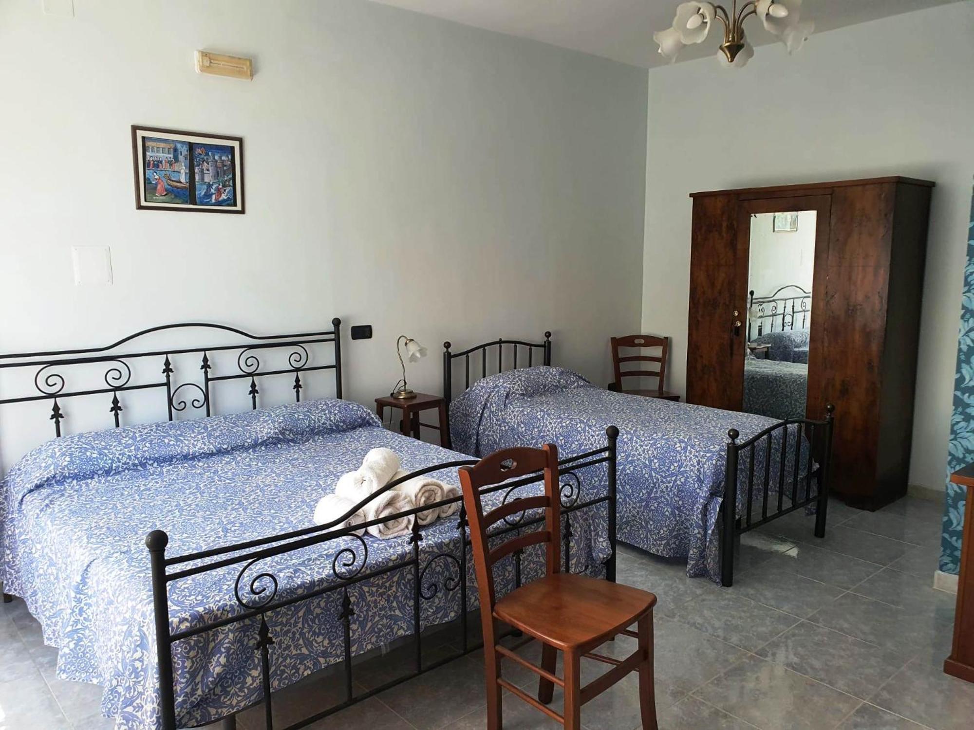 Libro Di Sogni - B&B Letterario กาแซร์ตาเวคเกีย ภายนอก รูปภาพ