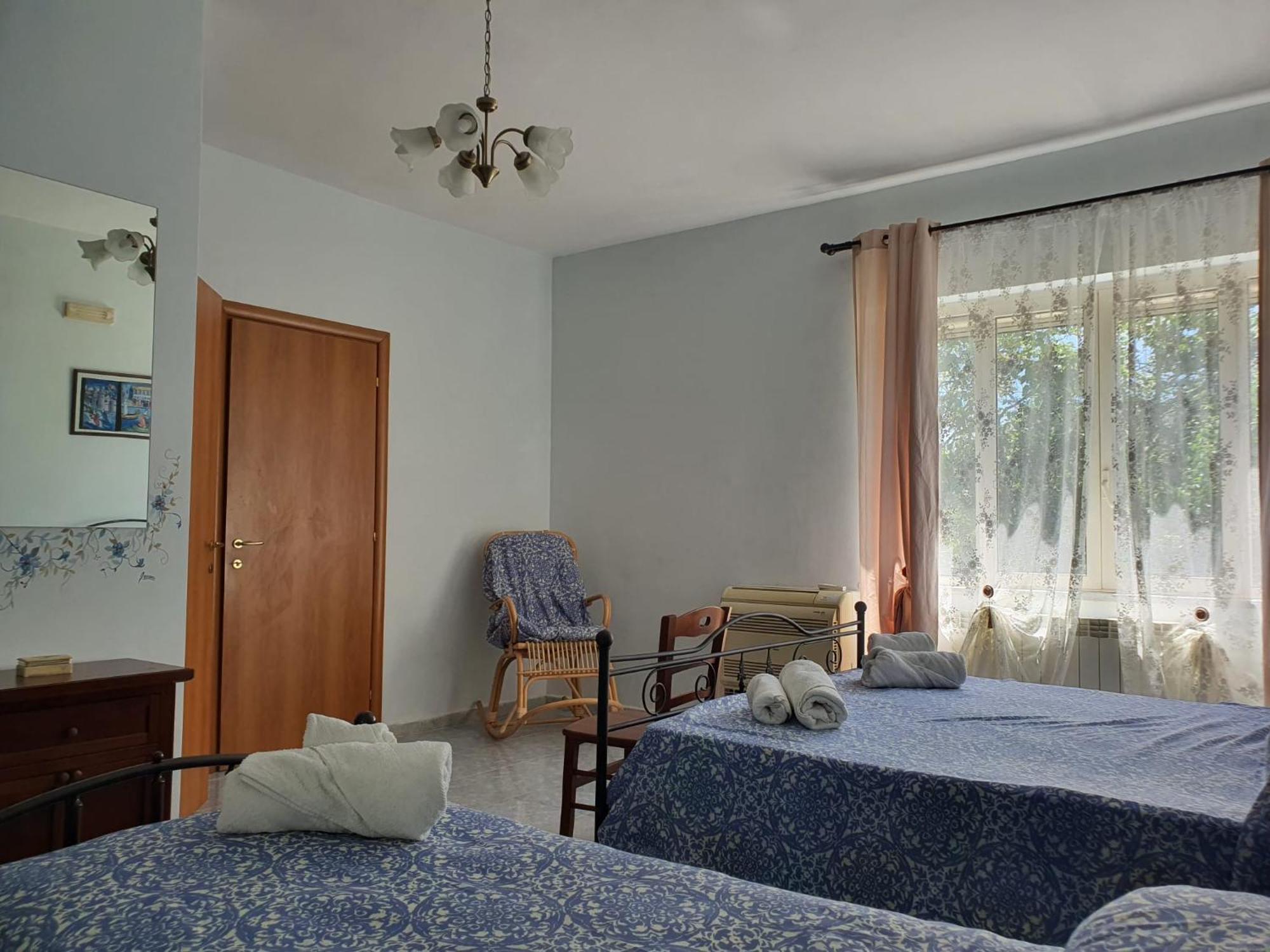 Libro Di Sogni - B&B Letterario กาแซร์ตาเวคเกีย ภายนอก รูปภาพ